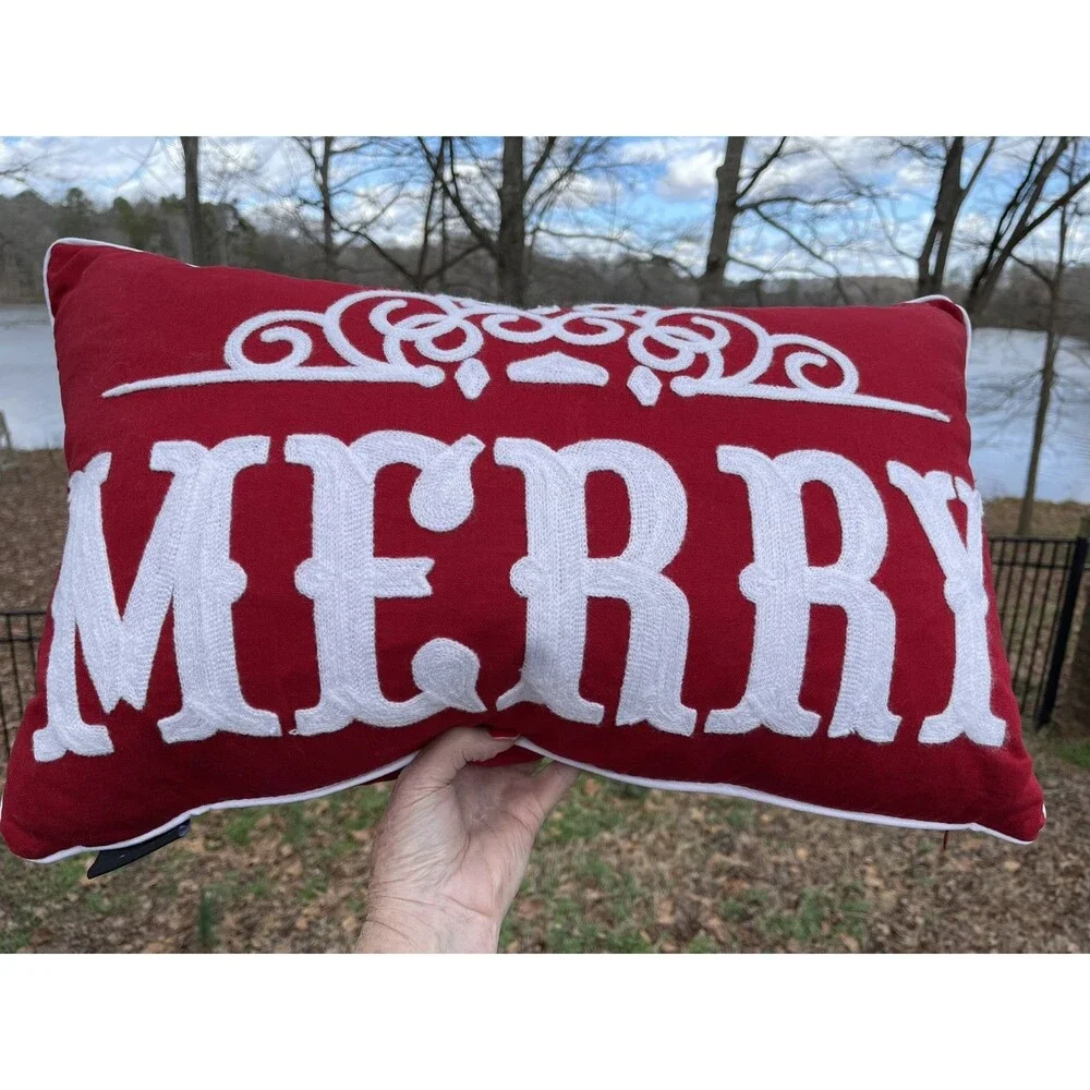 ENVOGUE MERRY Rectangle Pillow Decorative Christmas 100% Cotton Feather? Zip